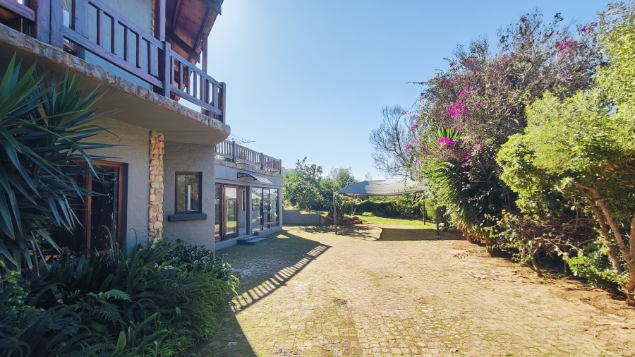 5 Bedroom Property for Sale in Island View Western Cape